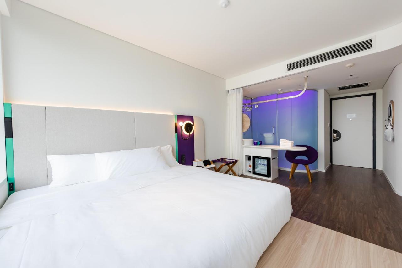 Tru By Hilton Bac Giang City Centre Exteriör bild